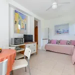 Apartment Villaggio La Serra - Con Giardino